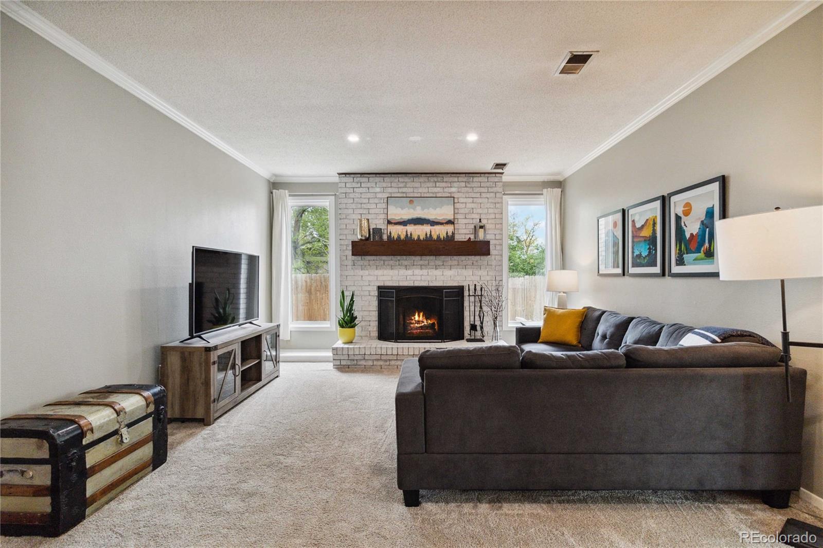 5312 W Roxbury Place