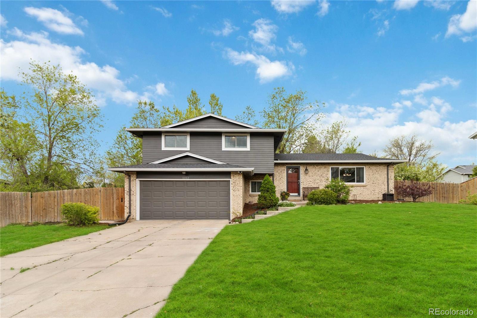 5312 W Roxbury Place