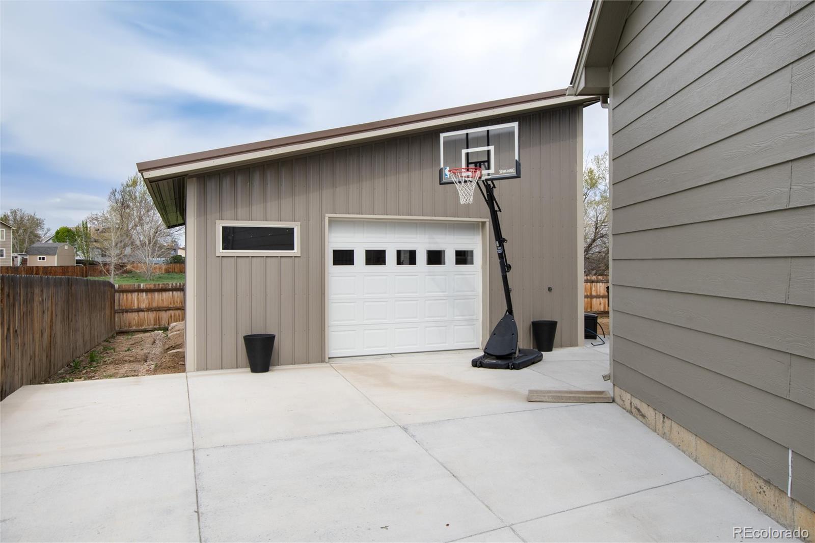 2960 N Princess Circle