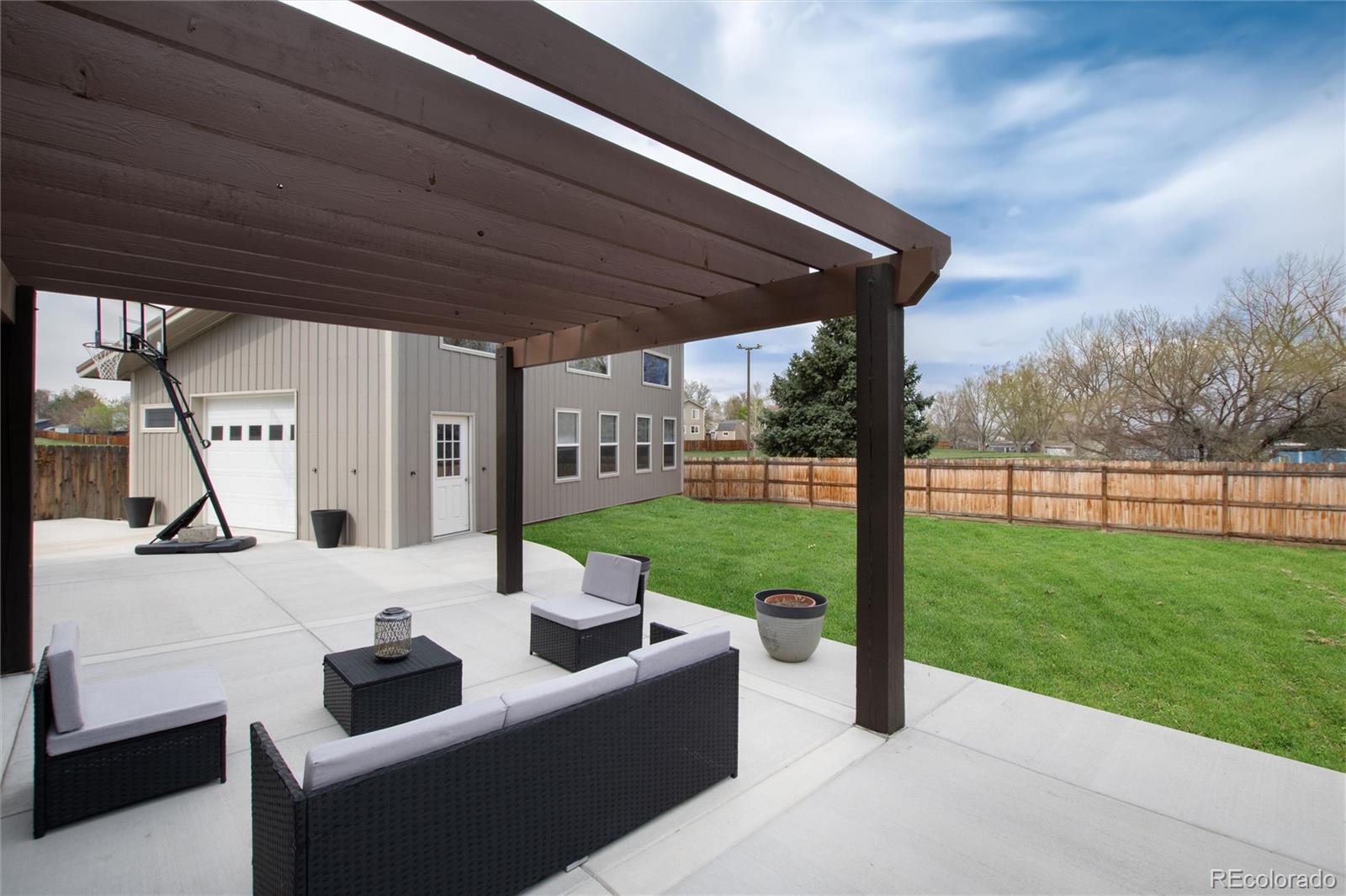 2960 N Princess Circle