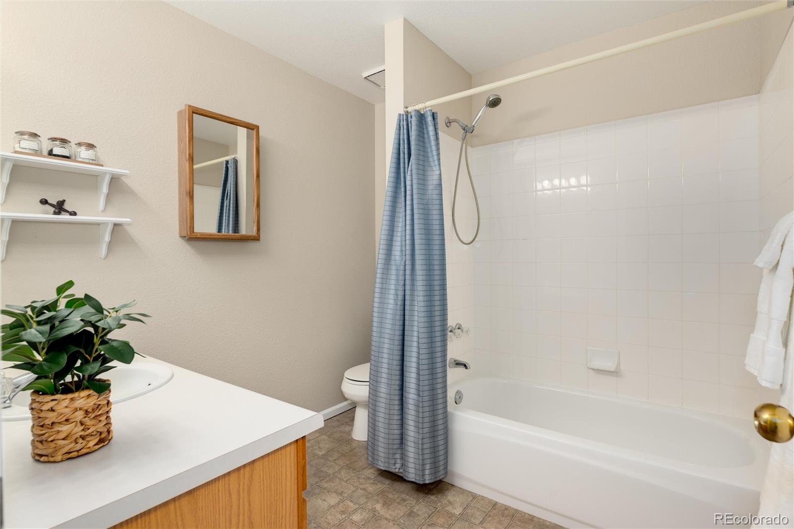 10517 W Maplewood Drive Unit: F