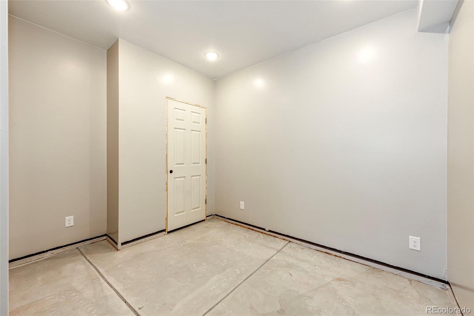 4049 Tangerine Court