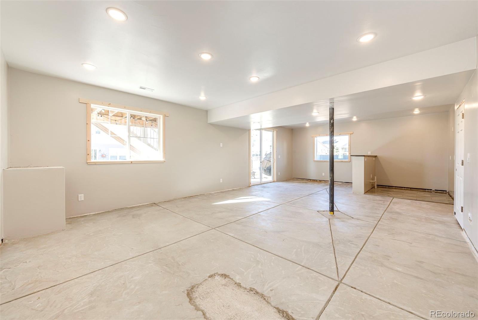 4049 Tangerine Court