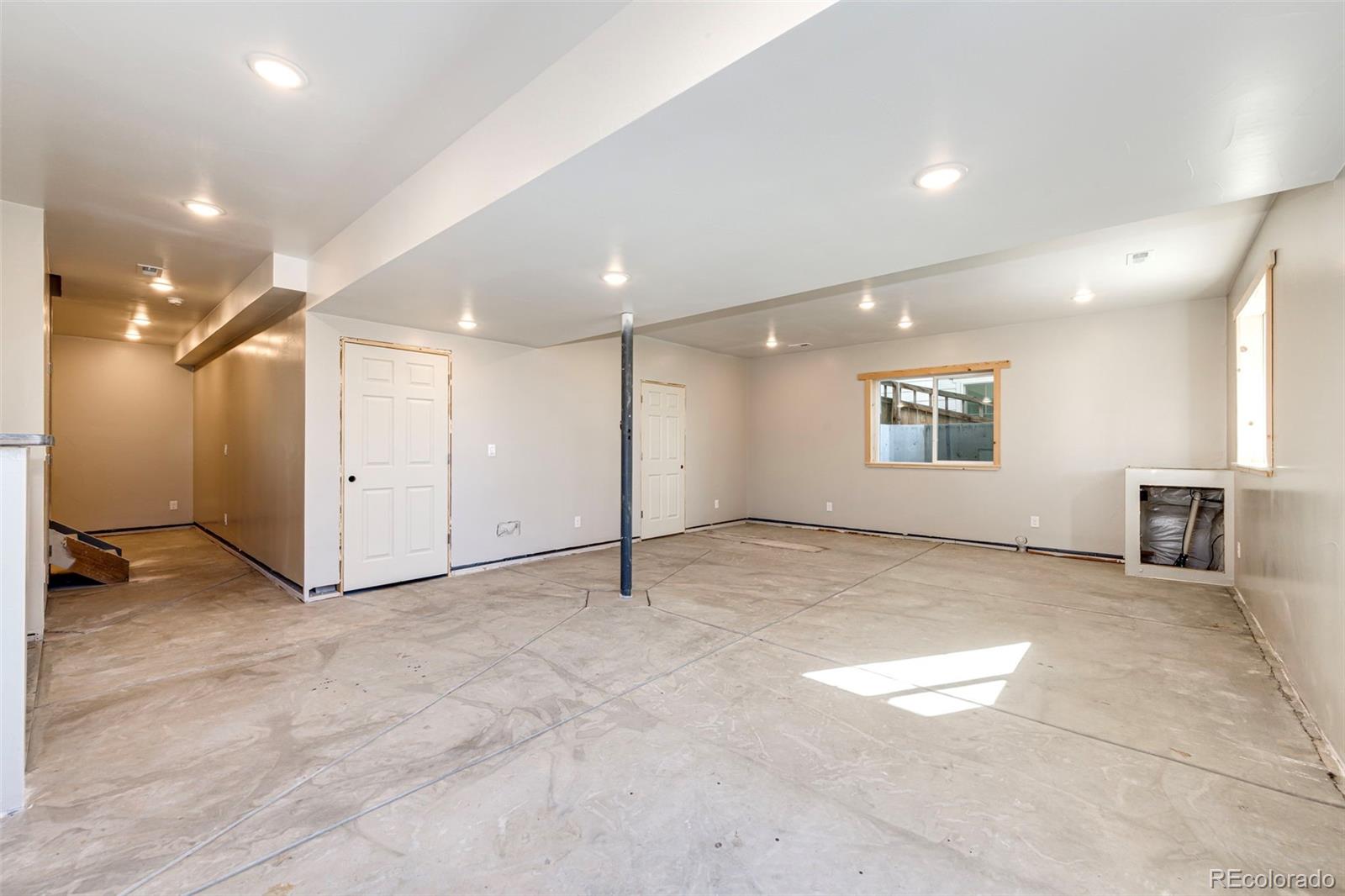 4049 Tangerine Court