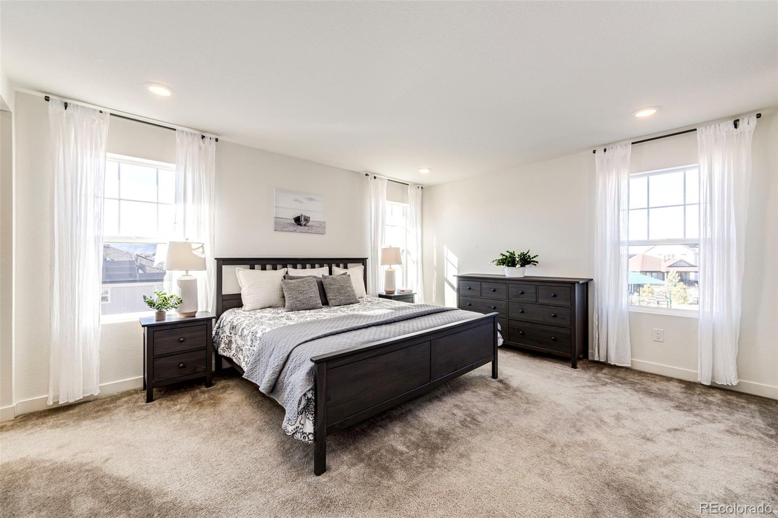 4049 Tangerine Court