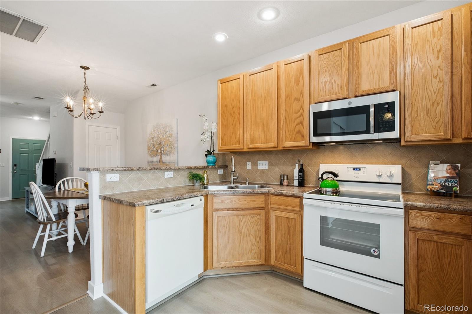 2572 Obsidian Forest View