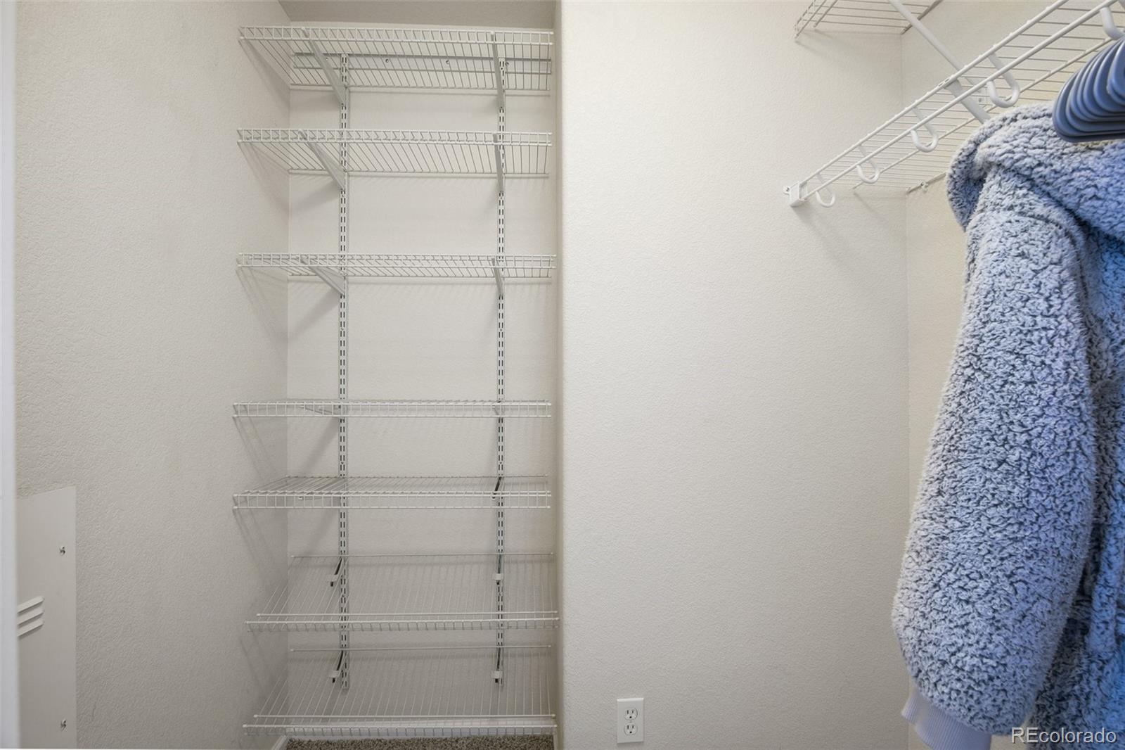 2572 Obsidian Forest View