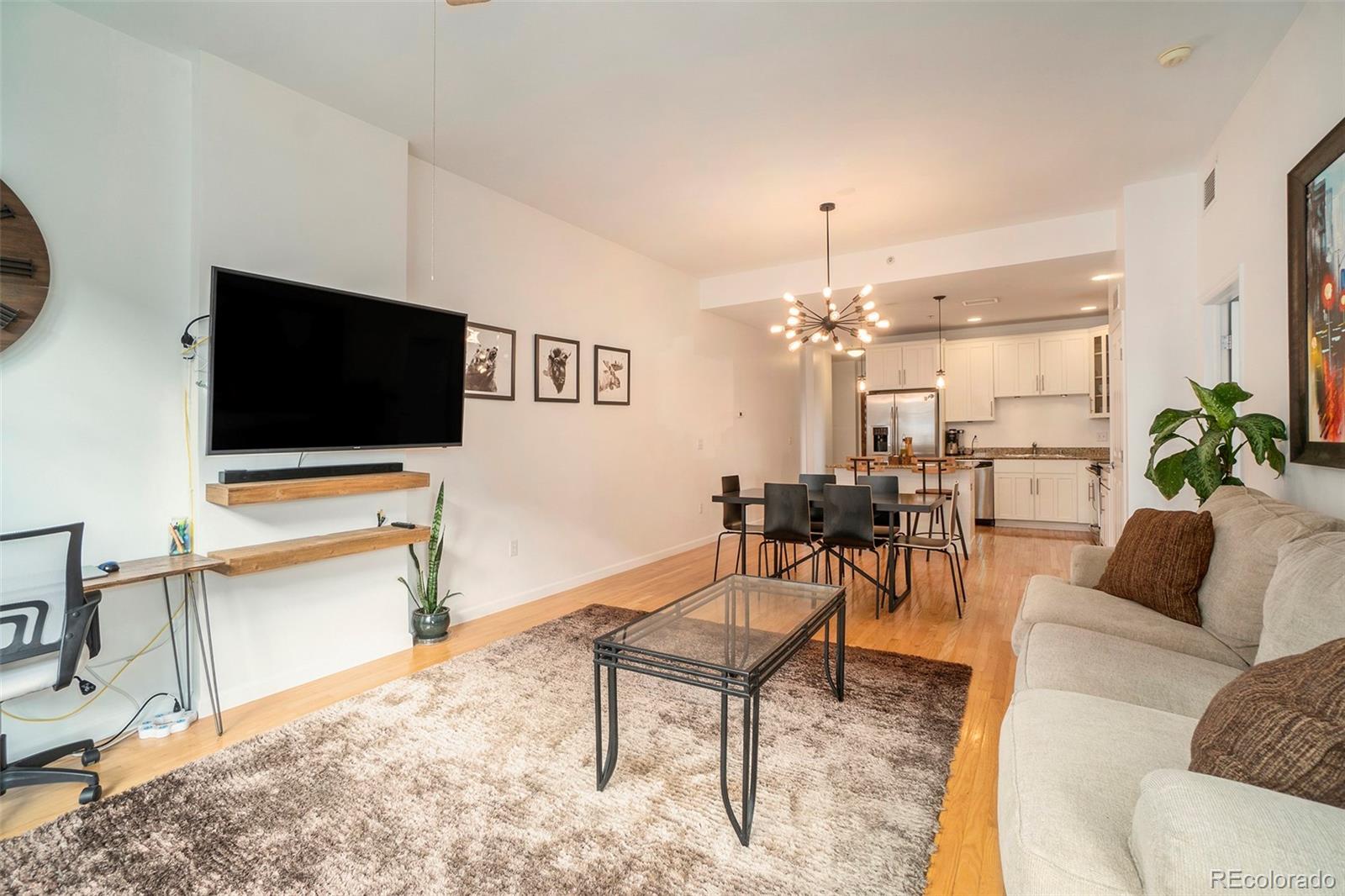 1950 N Logan Street Unit: 812