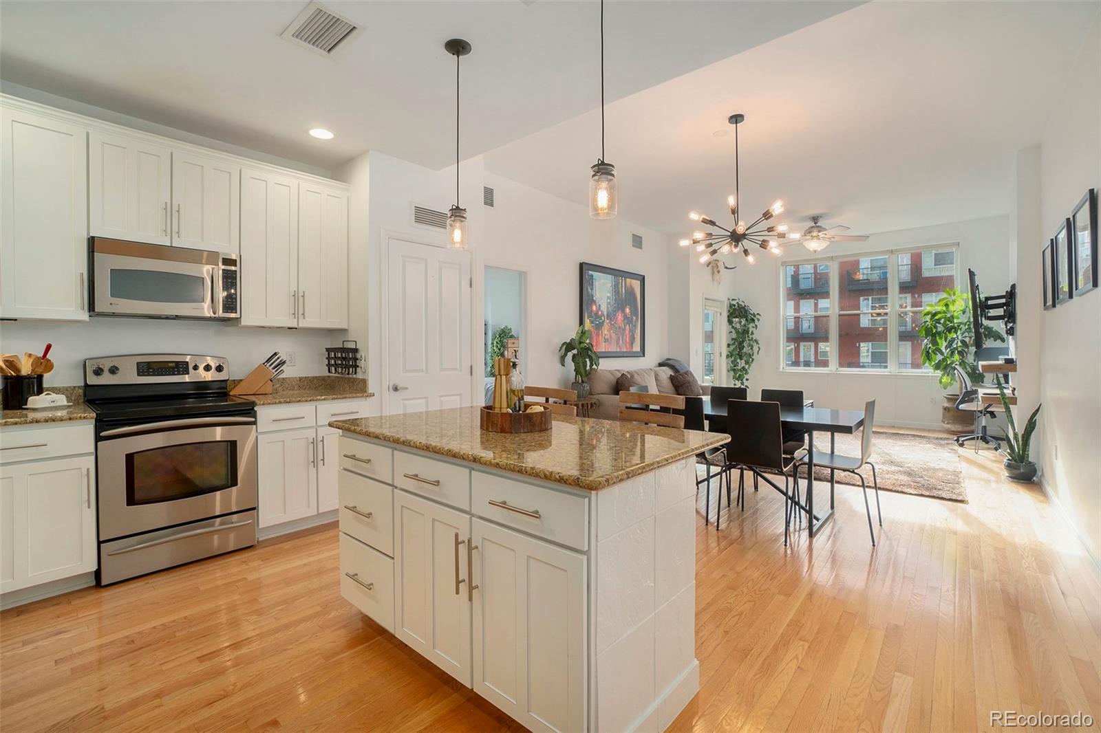 1950 N Logan Street Unit: 812