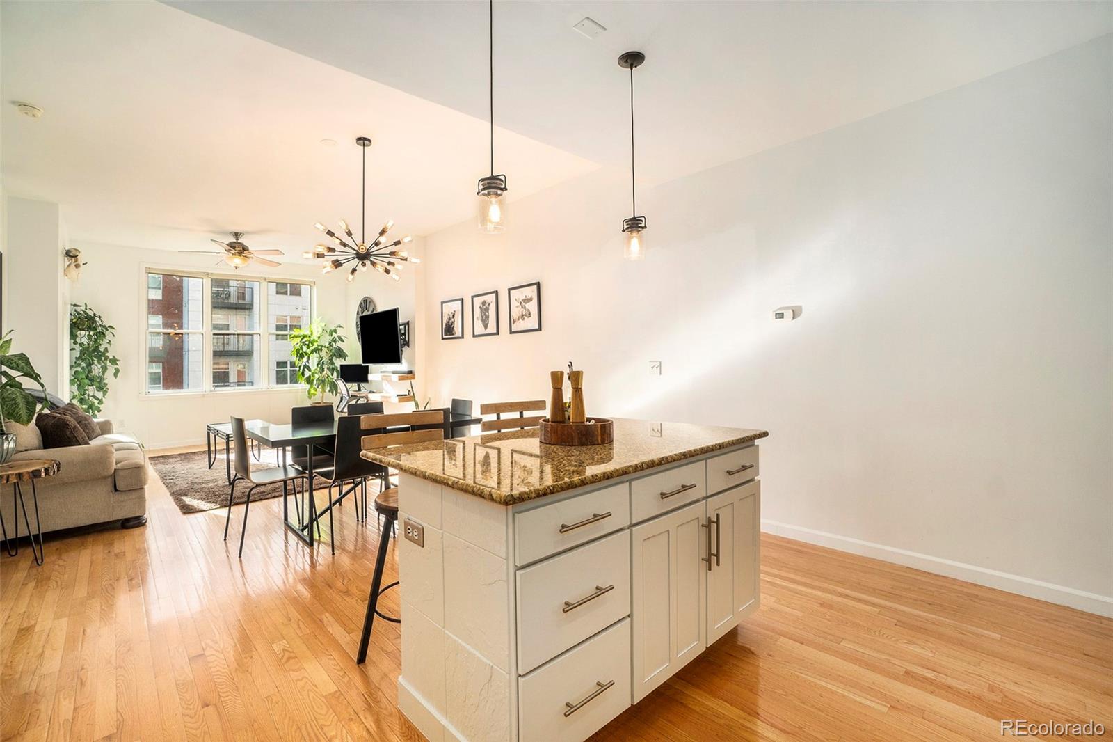 1950 N Logan Street Unit: 812