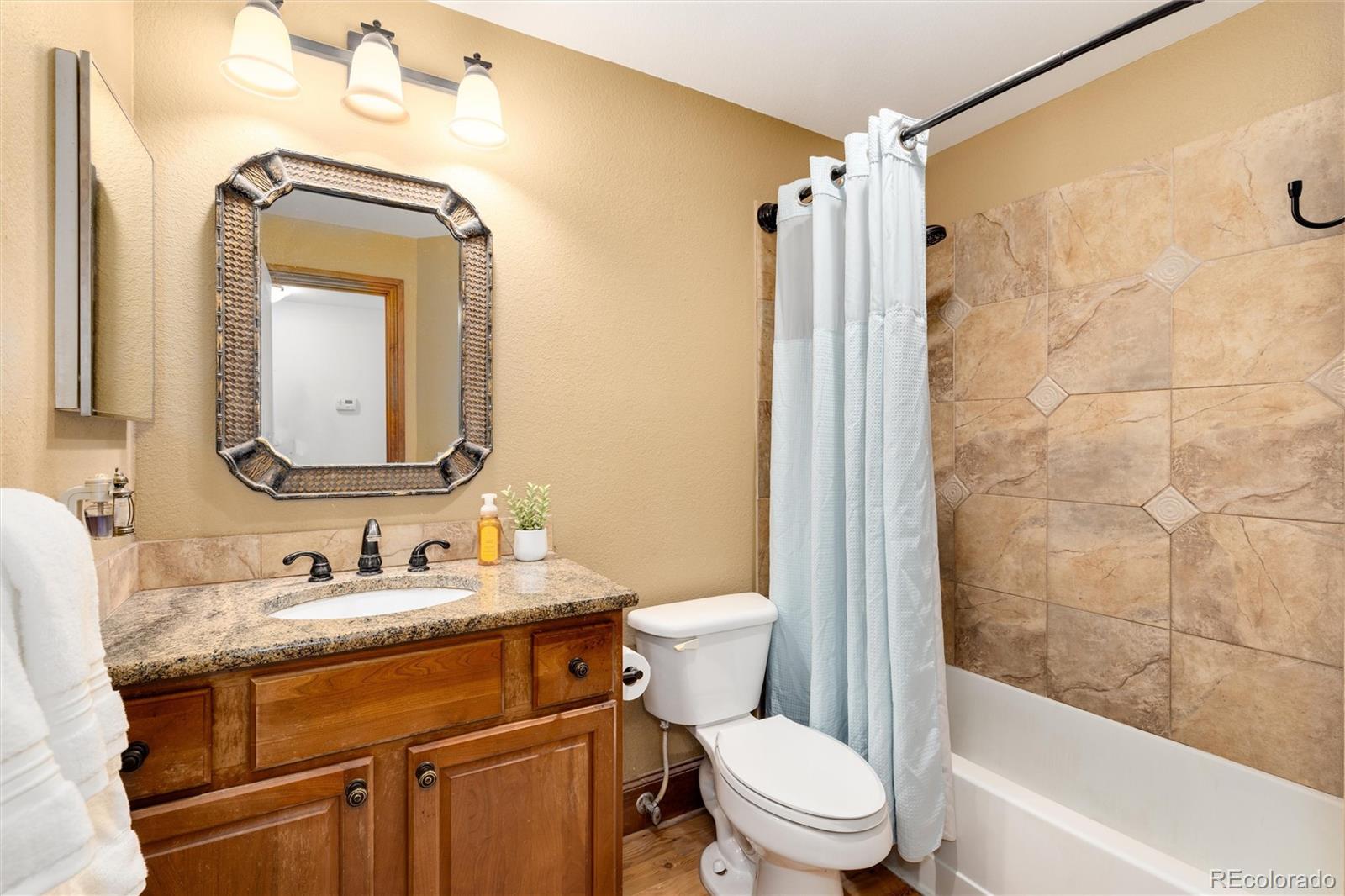 2670 E Otero Place Unit: 14