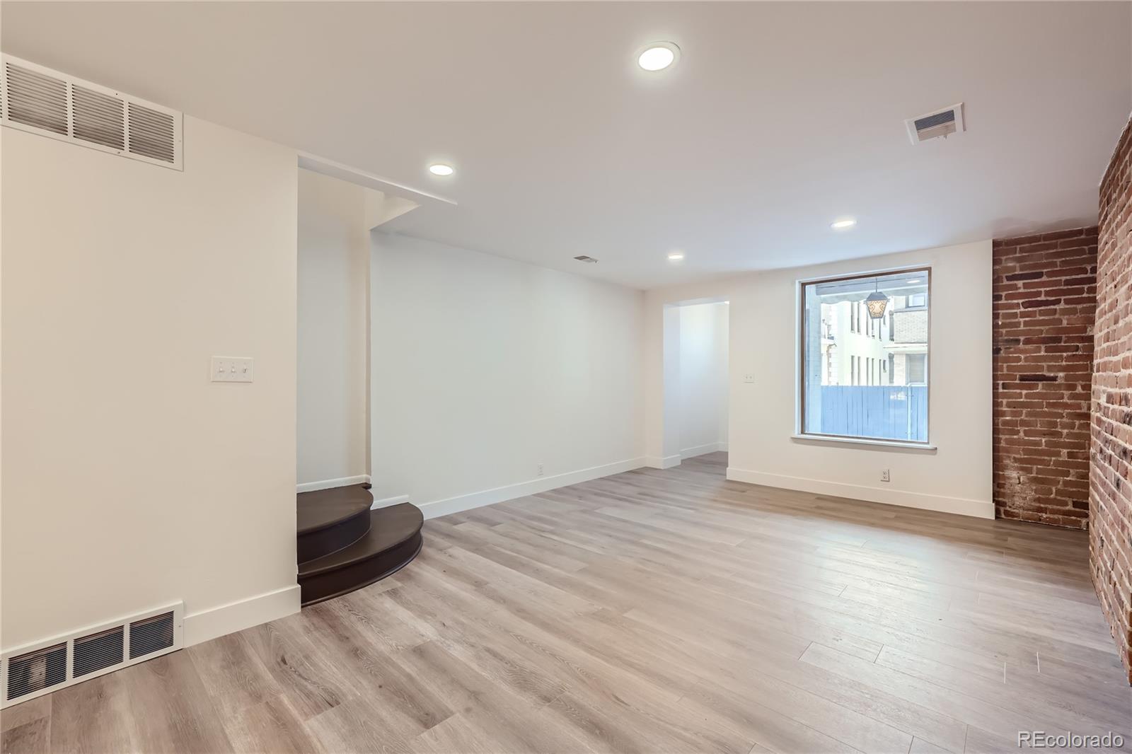 1310 N Corona Street Unit: 5