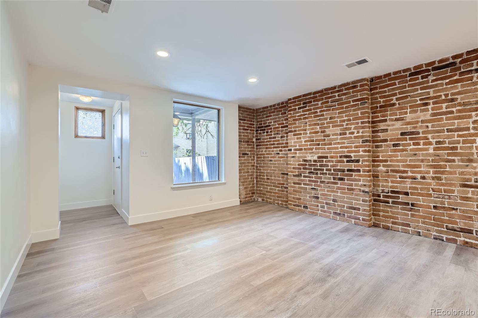 1310 N Corona Street Unit: 5