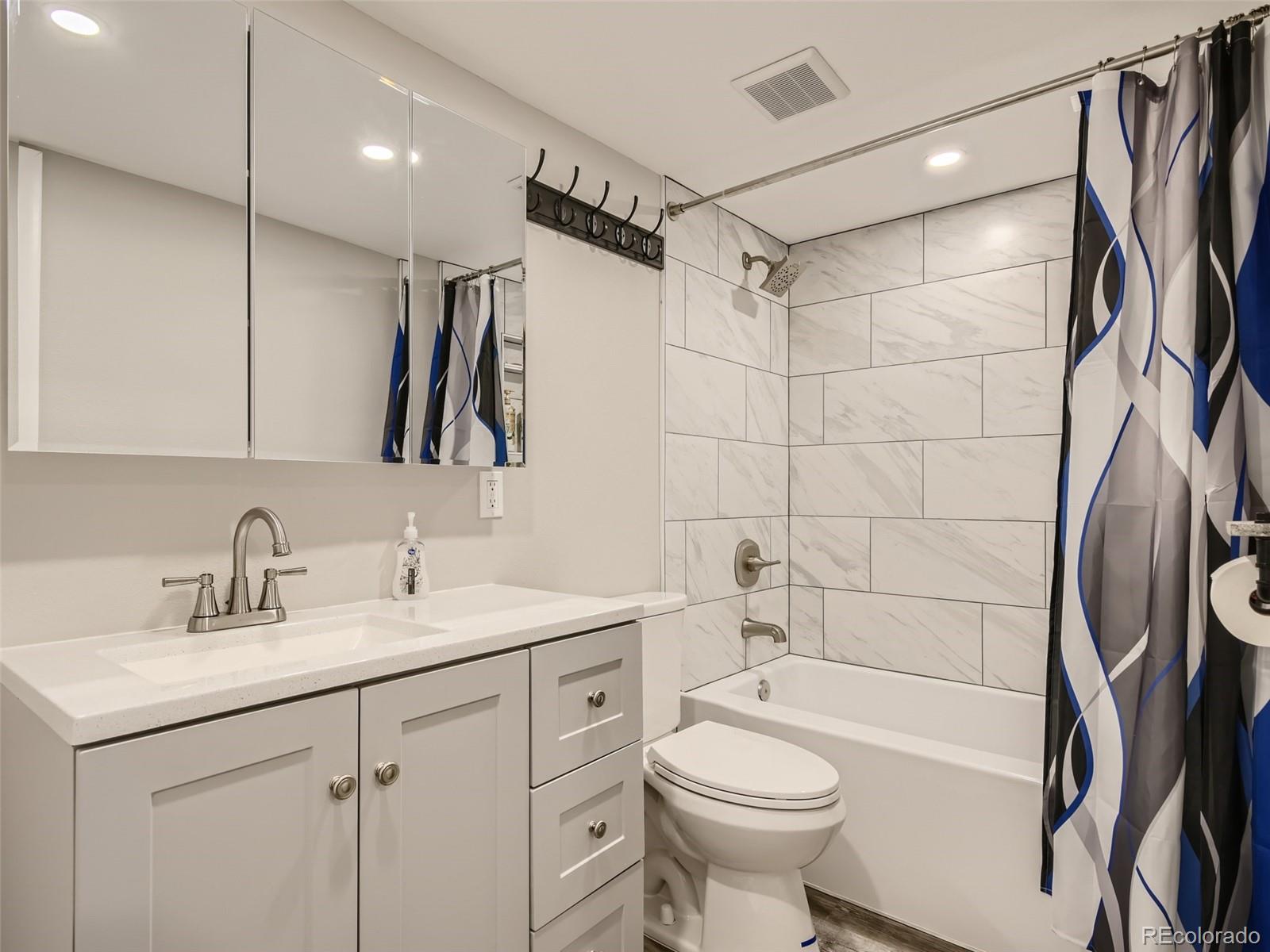 3005 W Chenango Avenue