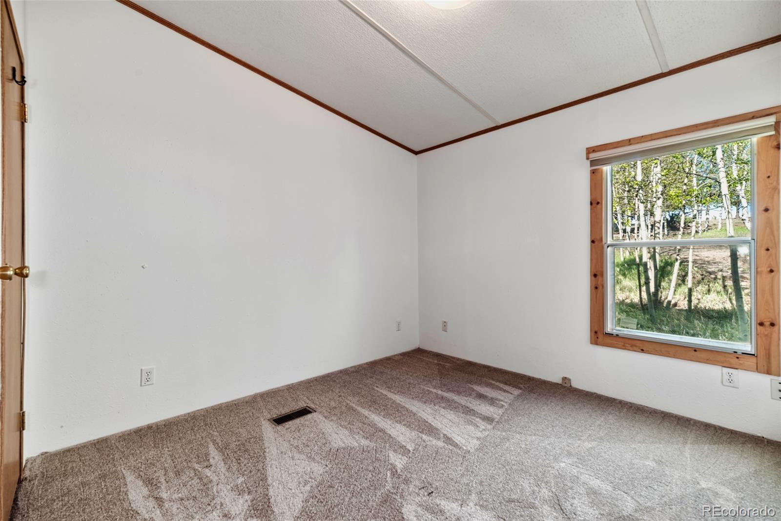 152 Wagon Wheel Road