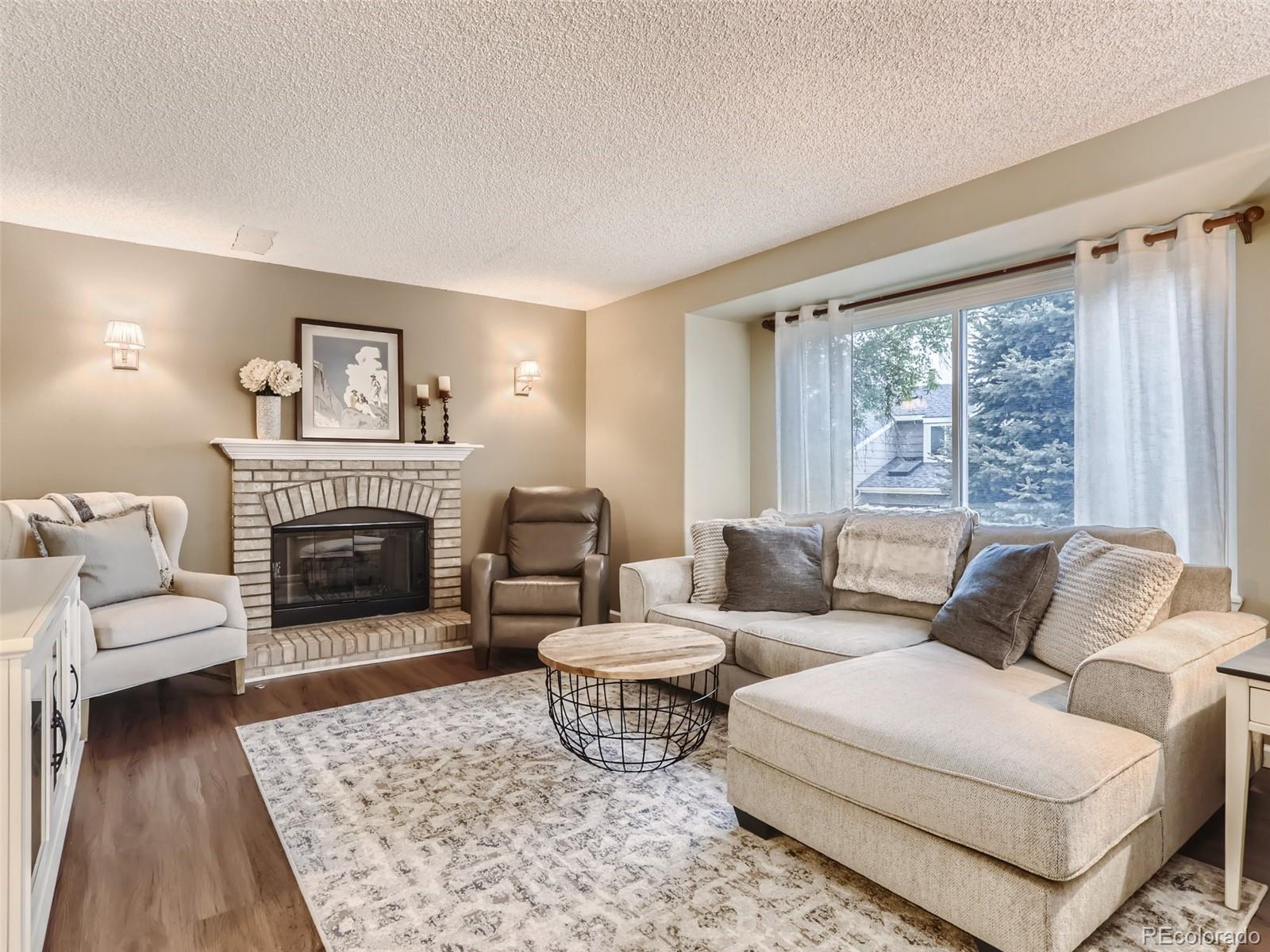 14832 E Penwood Place