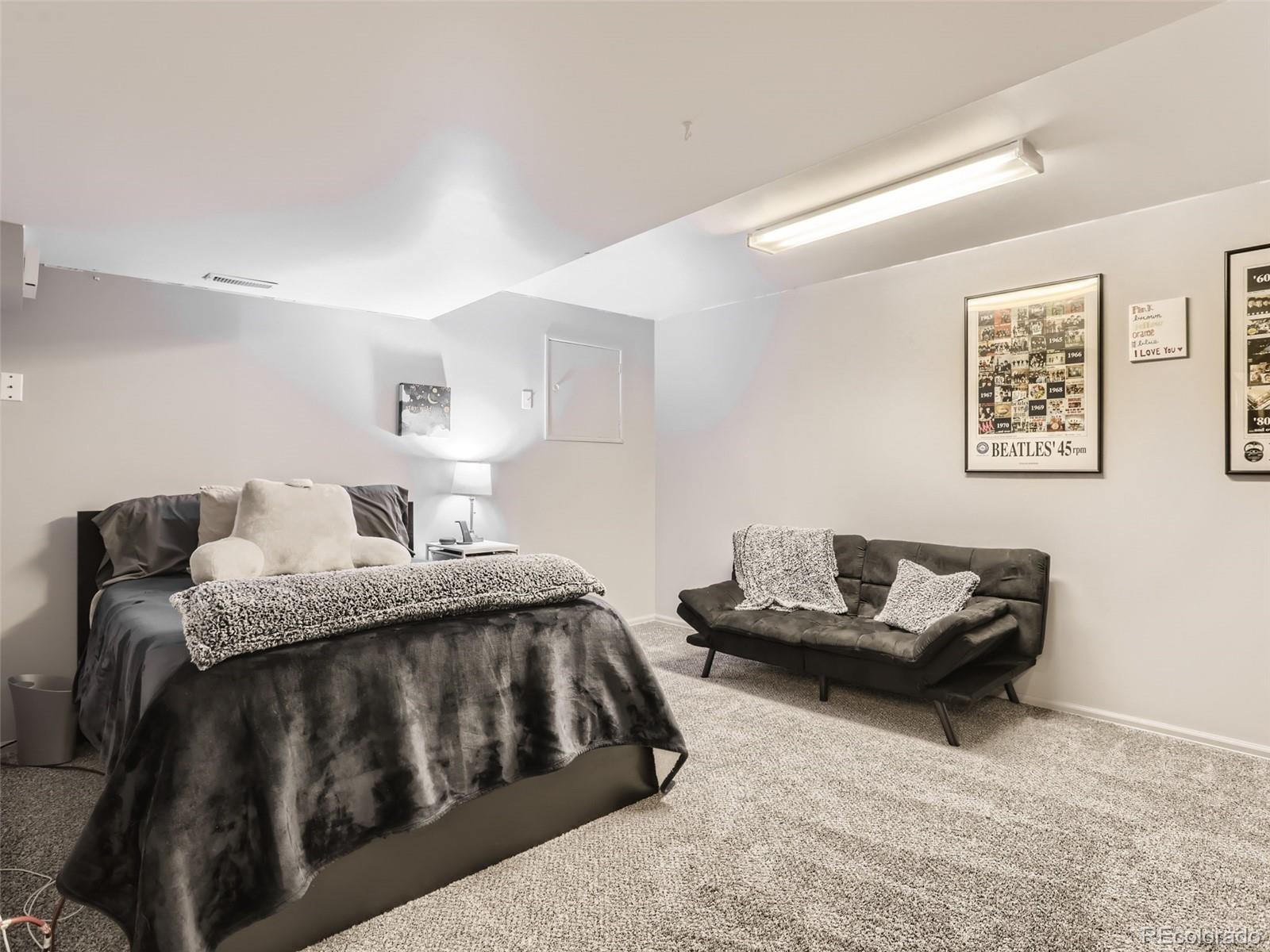 14832 E Penwood Place