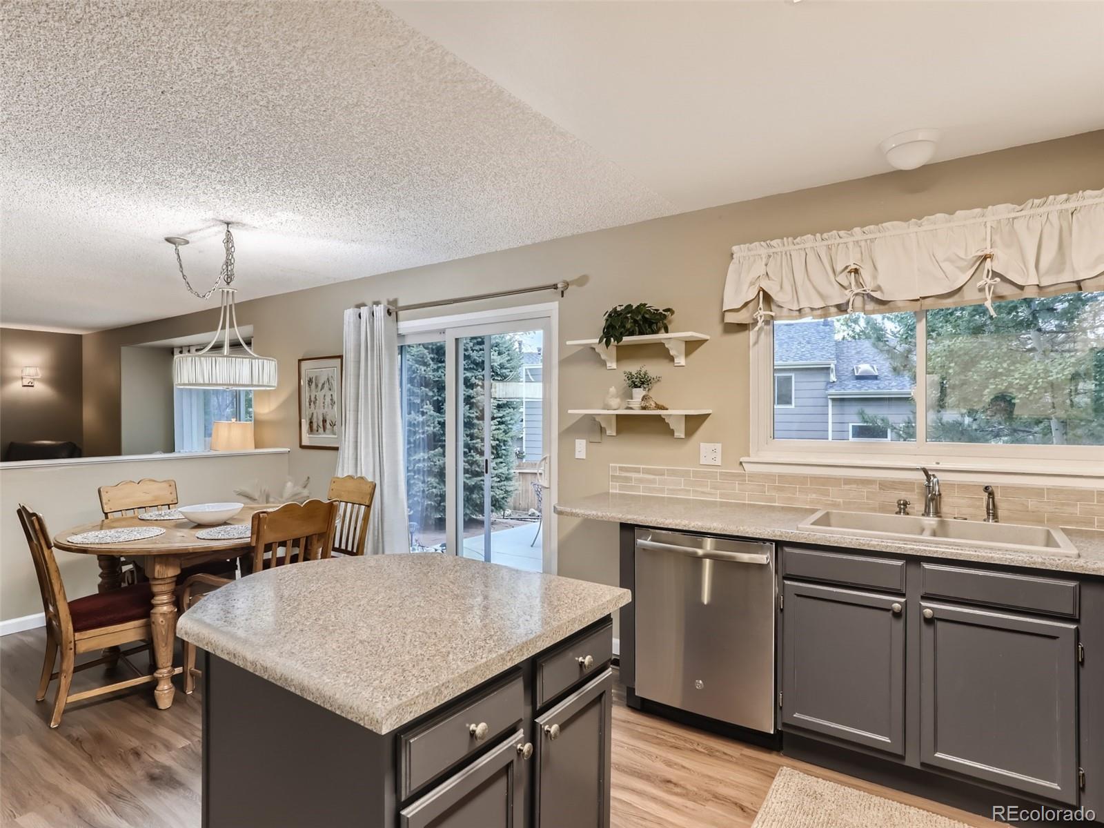 14832 E Penwood Place