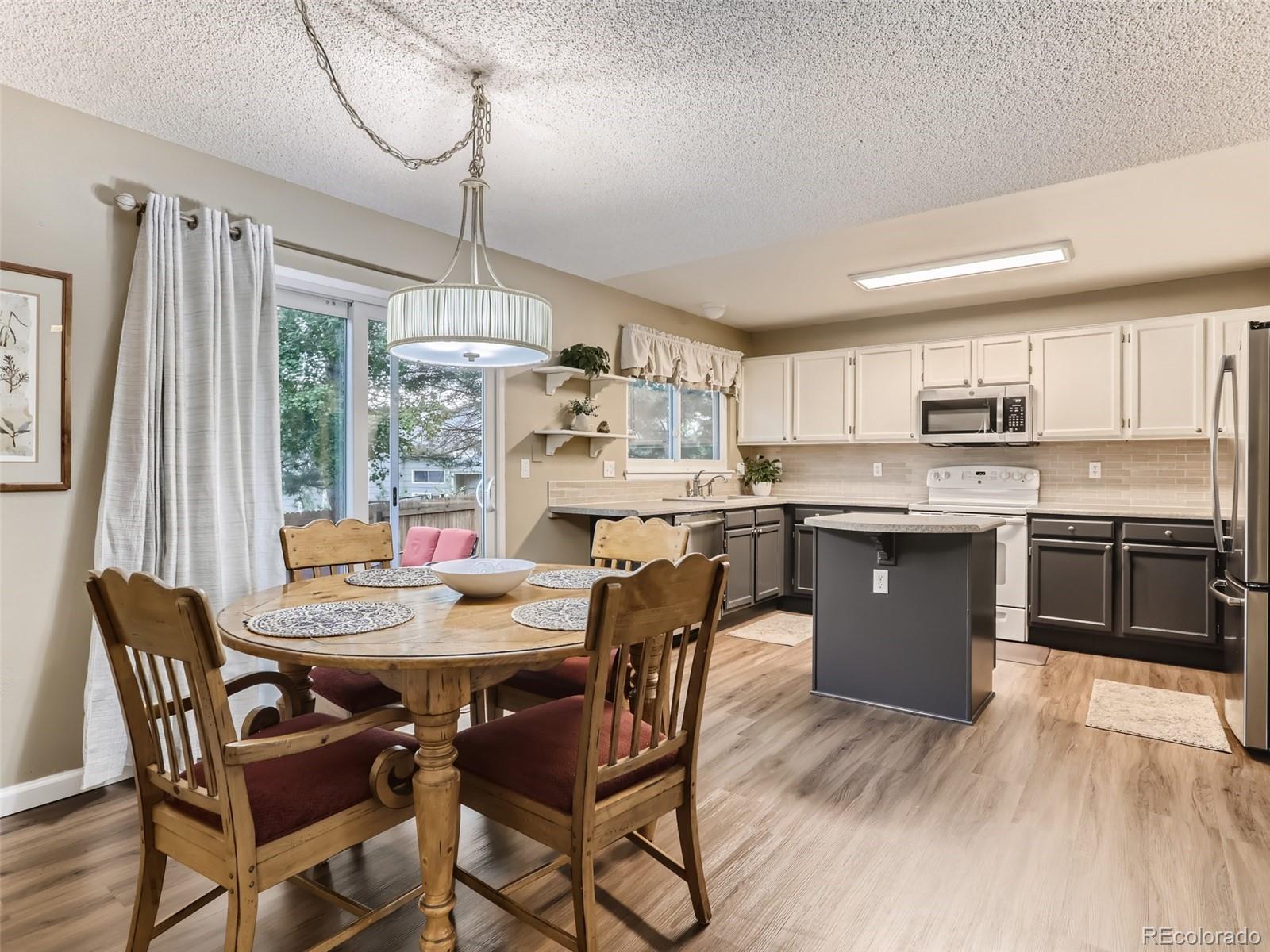 14832 E Penwood Place