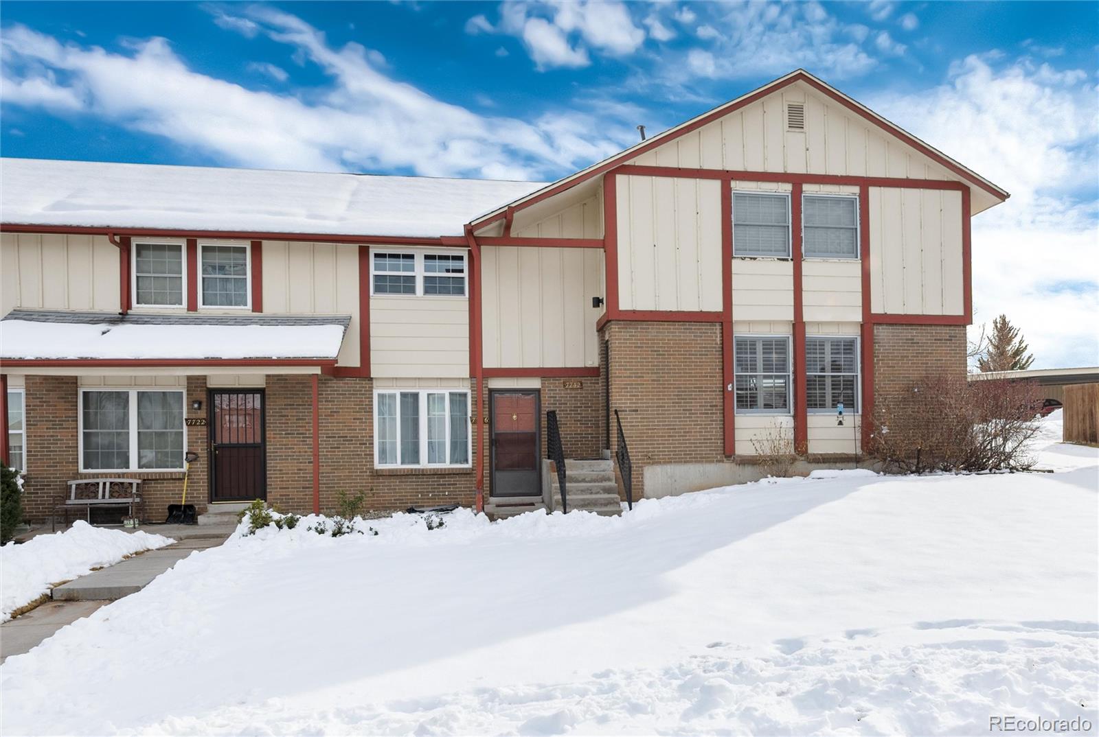 7732 W Glasgow Place