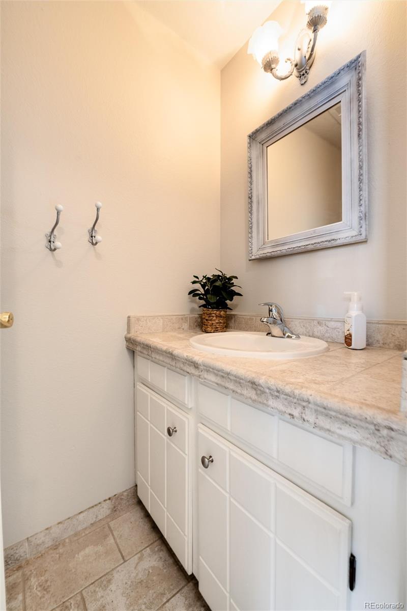 7732 W Glasgow Place