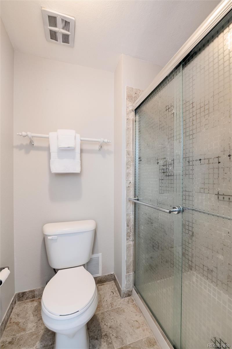 7732 W Glasgow Place