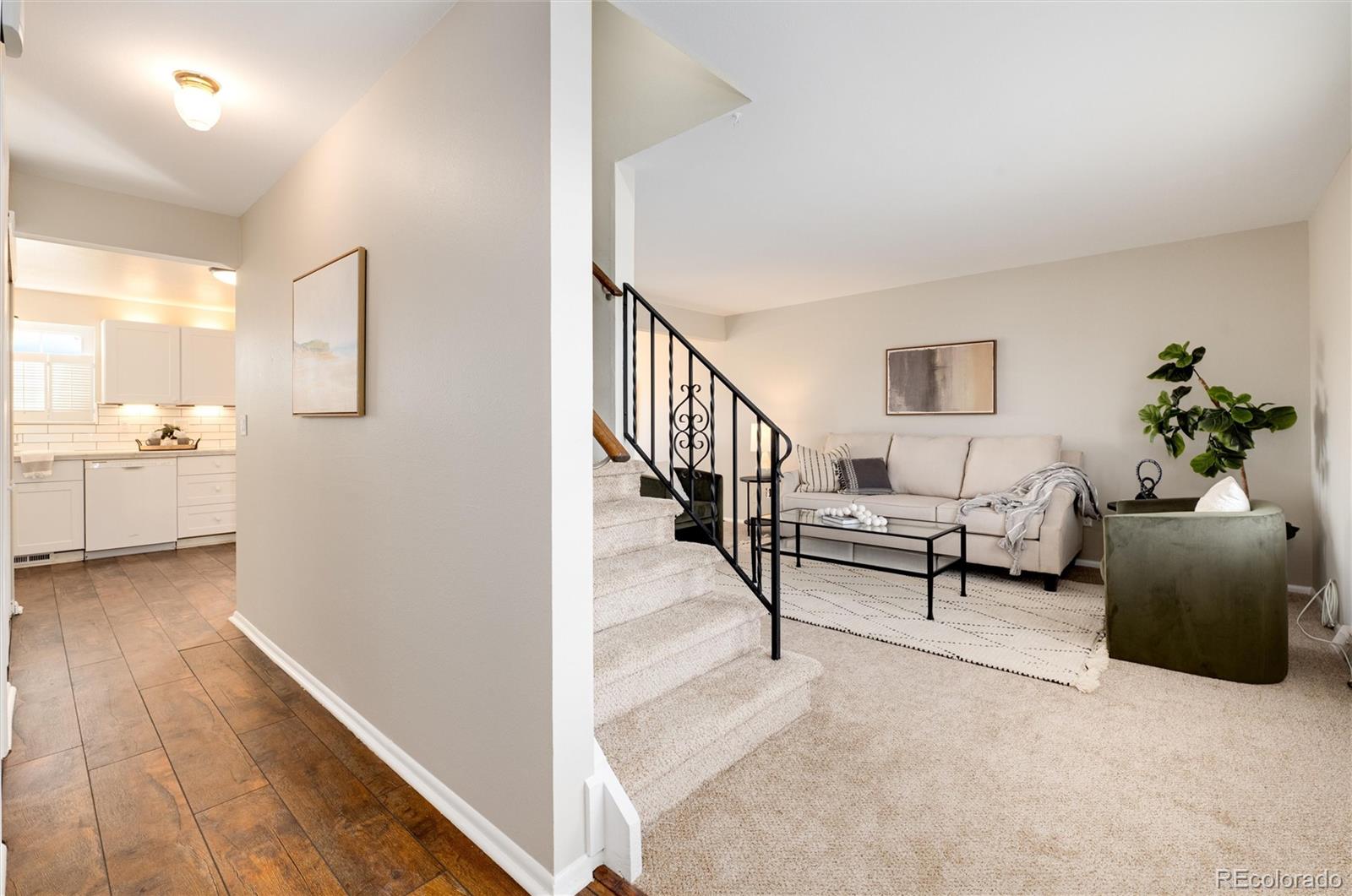 7732 W Glasgow Place