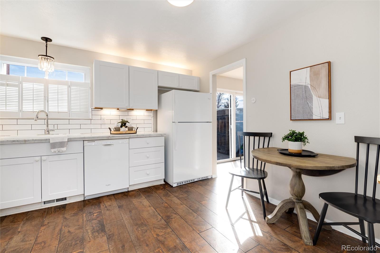 7732 W Glasgow Place