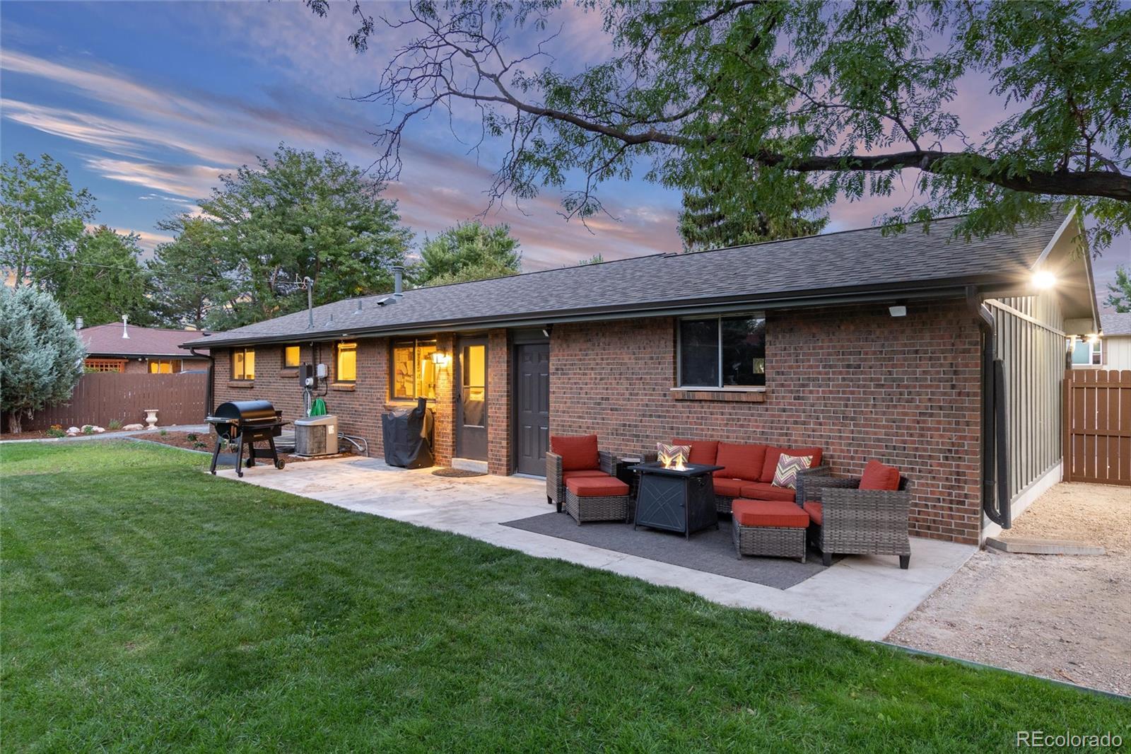 10475 W Warren Avenue