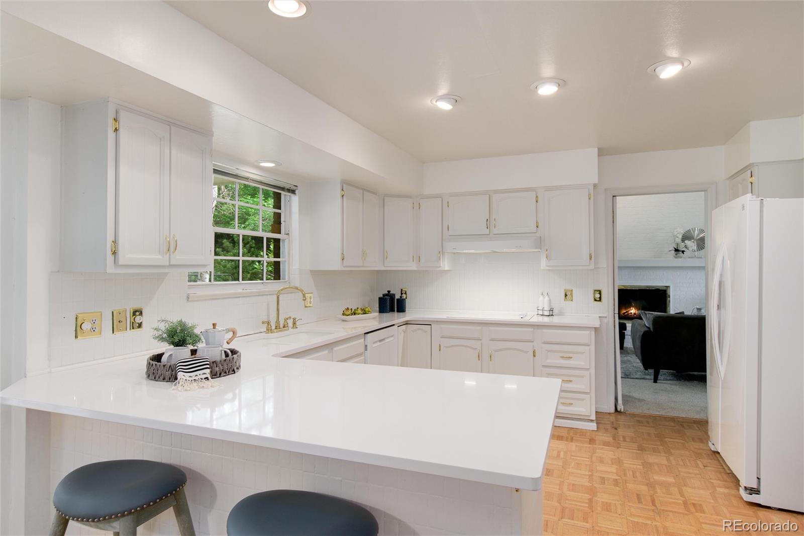 10938 E Crestridge Circle