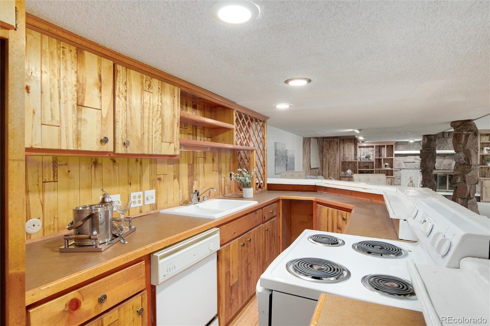 10938 E Crestridge Circle