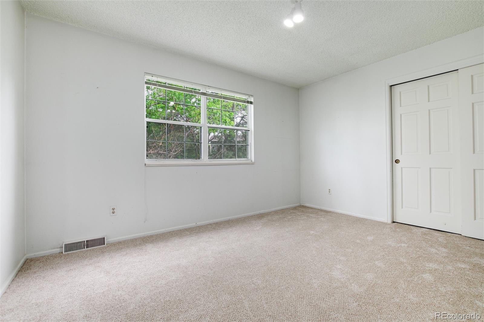 10938 E Crestridge Circle