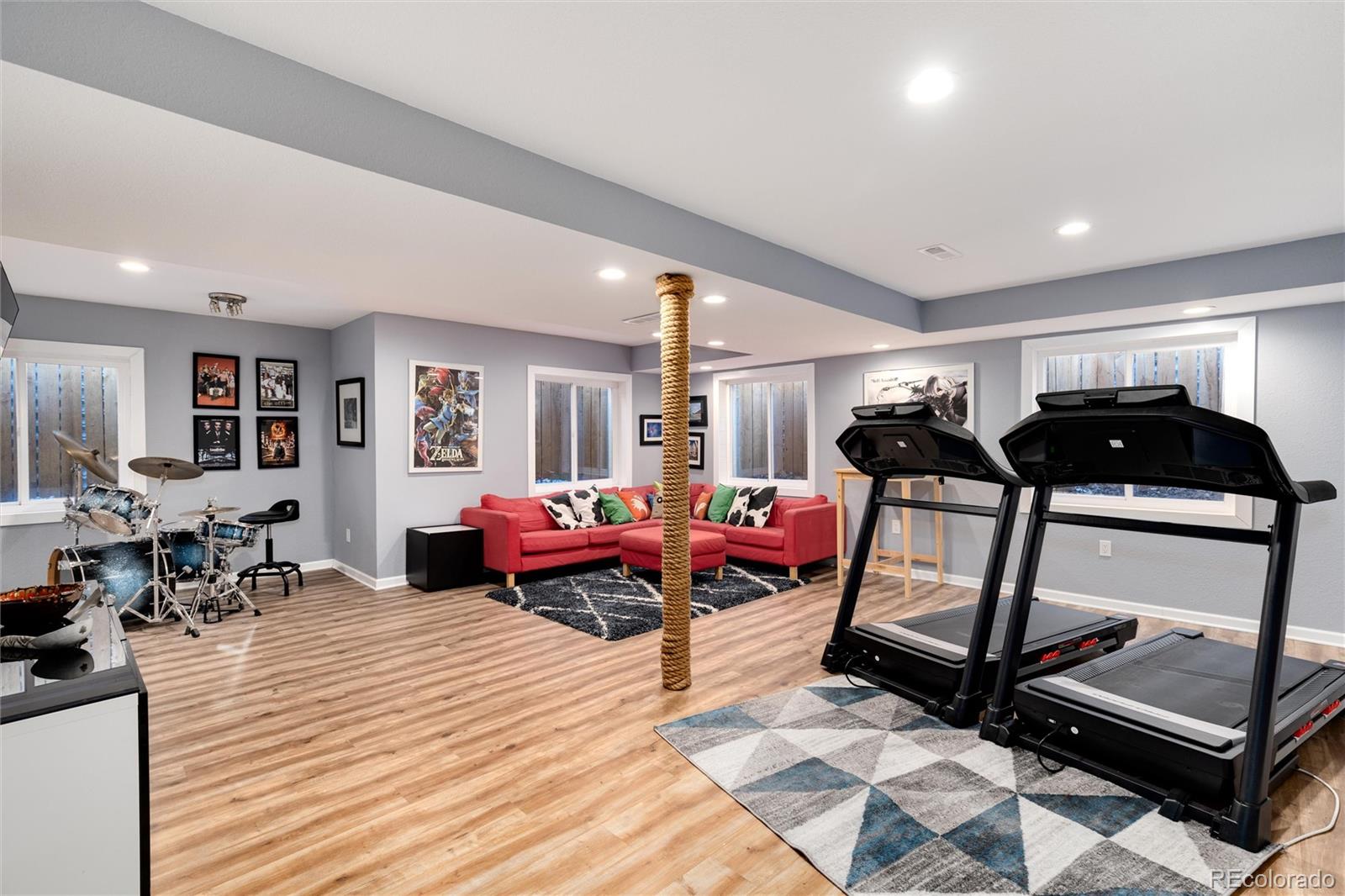 16155 E Oakwood Drive