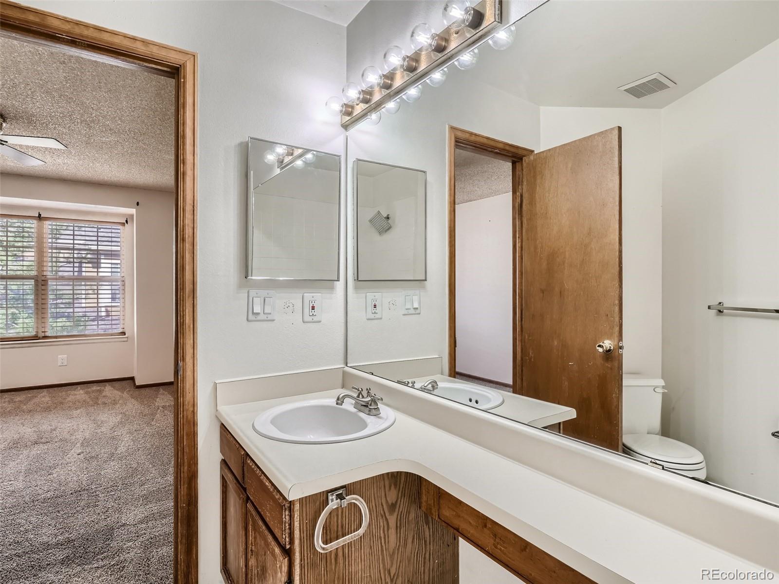 14231 E Dickinson Drive Unit: D