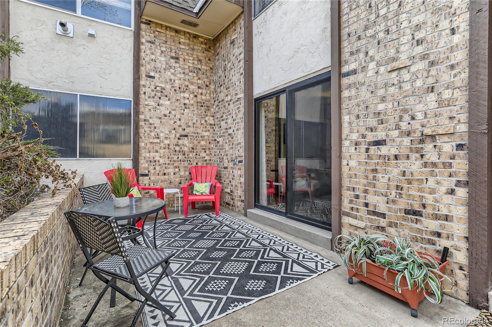 2635 S University Boulevard