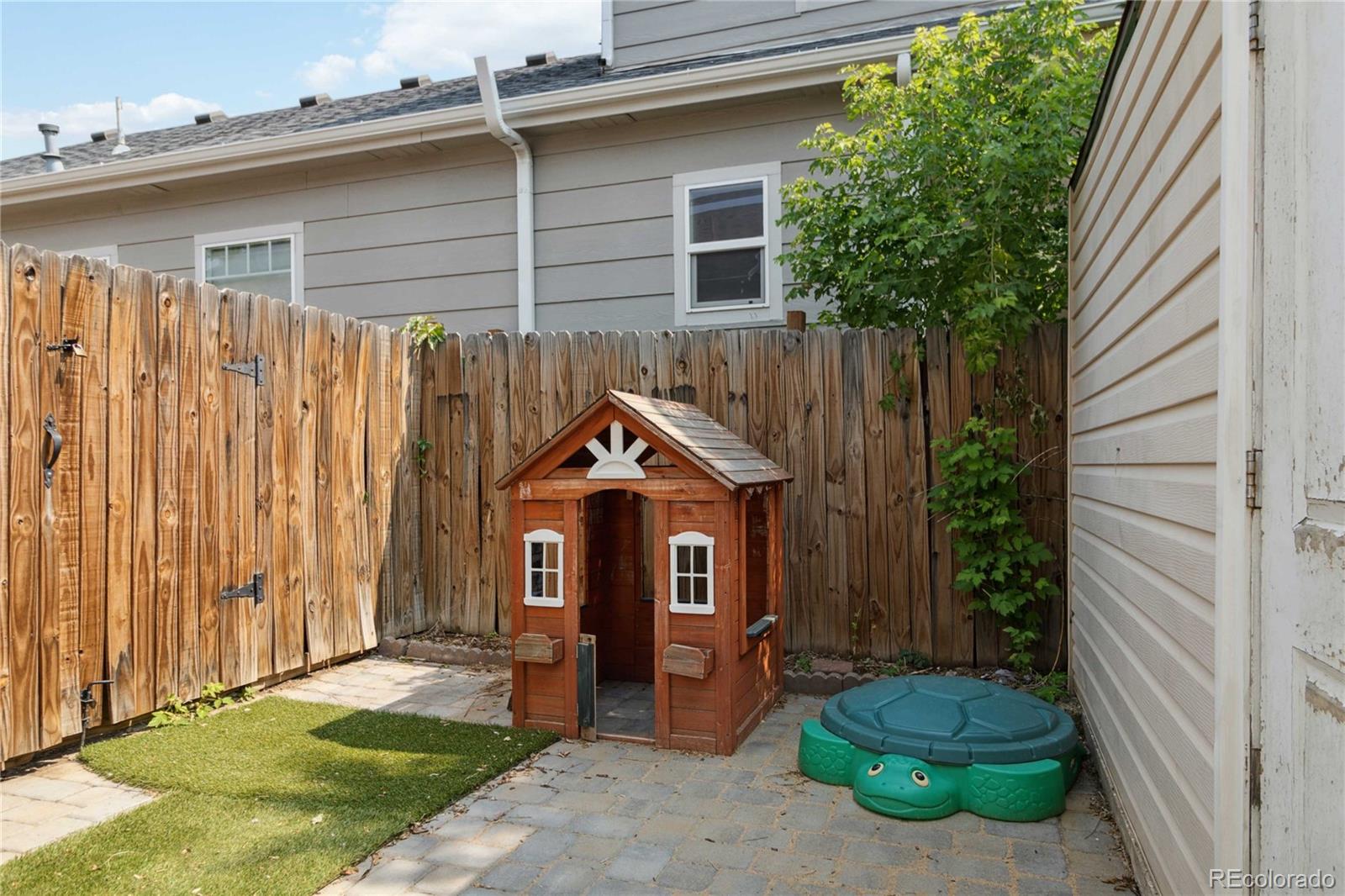 3247 S Sherman Street