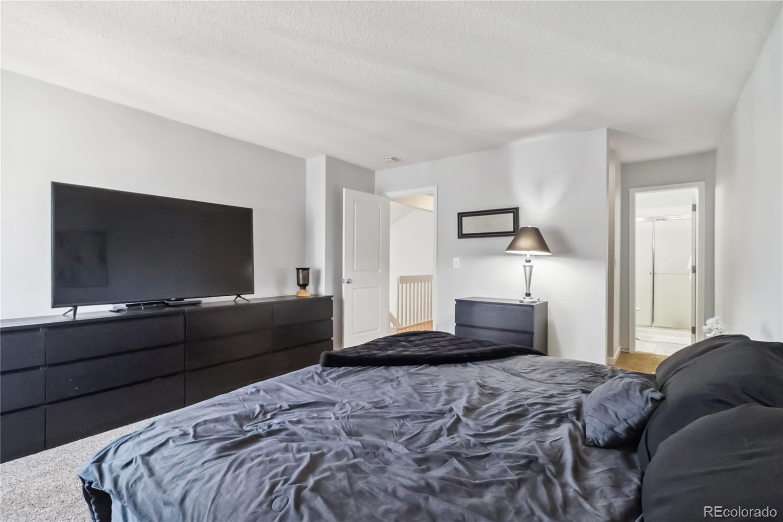 5425 W 115th Place