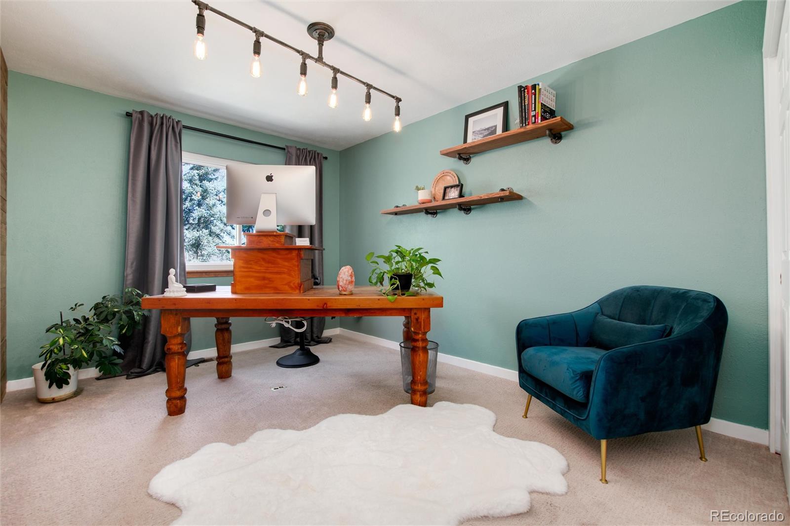 6081 E Mineral Drive