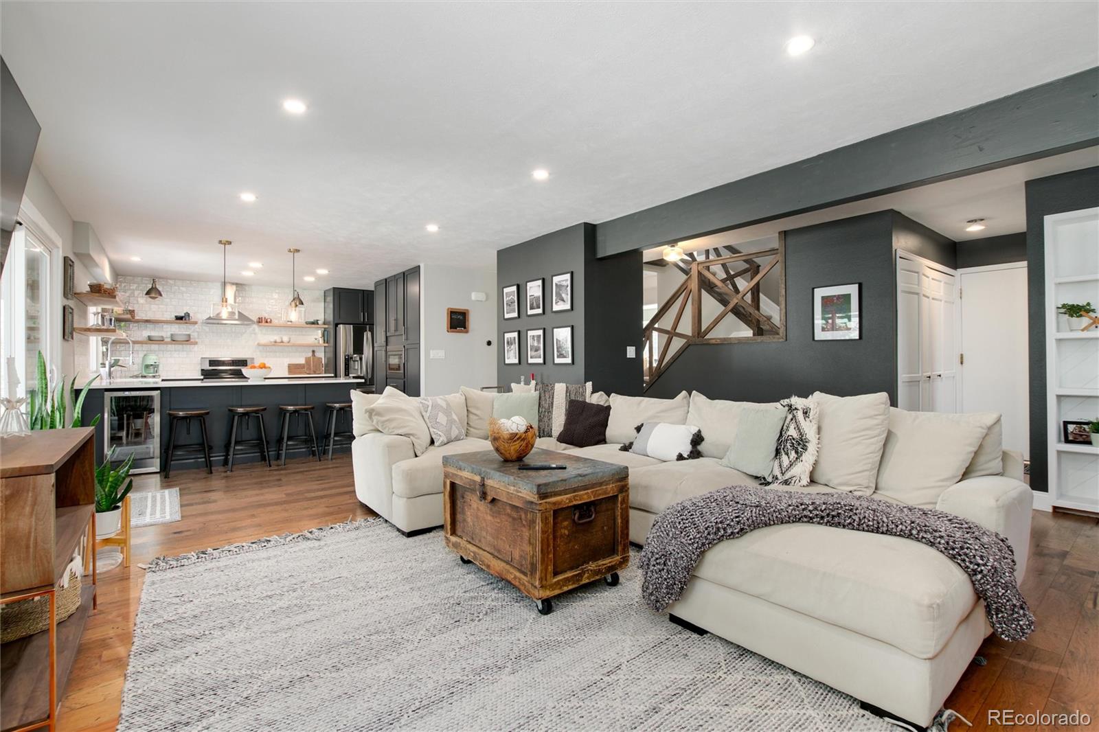 6081 E Mineral Drive