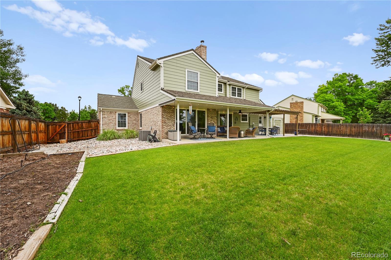 8896 W Prentice Avenue