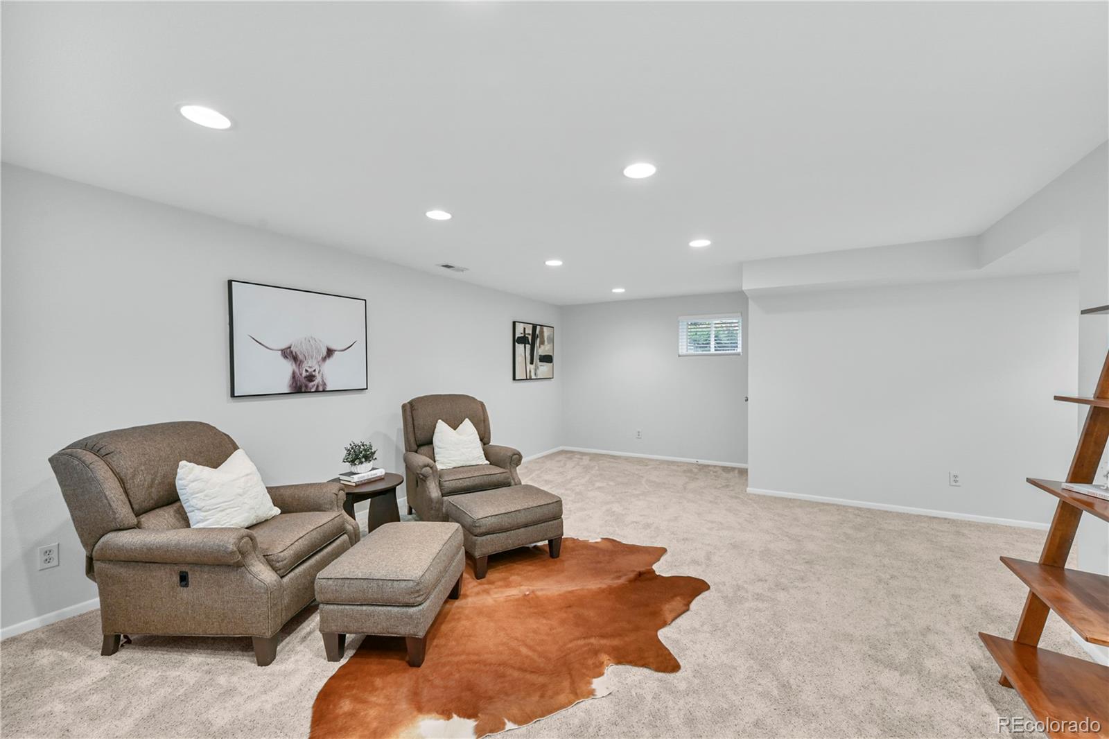 8896 W Prentice Avenue