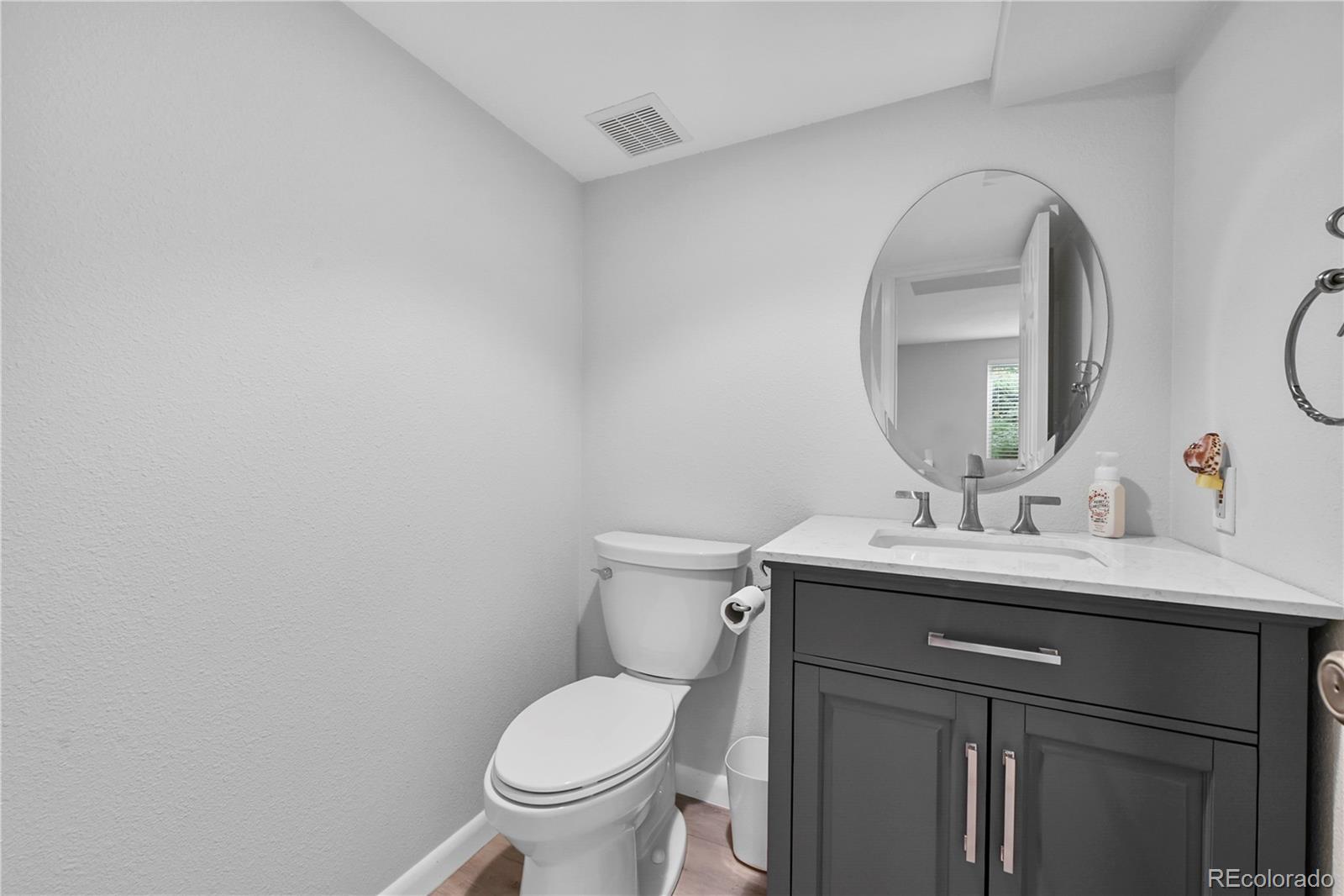 8896 W Prentice Avenue