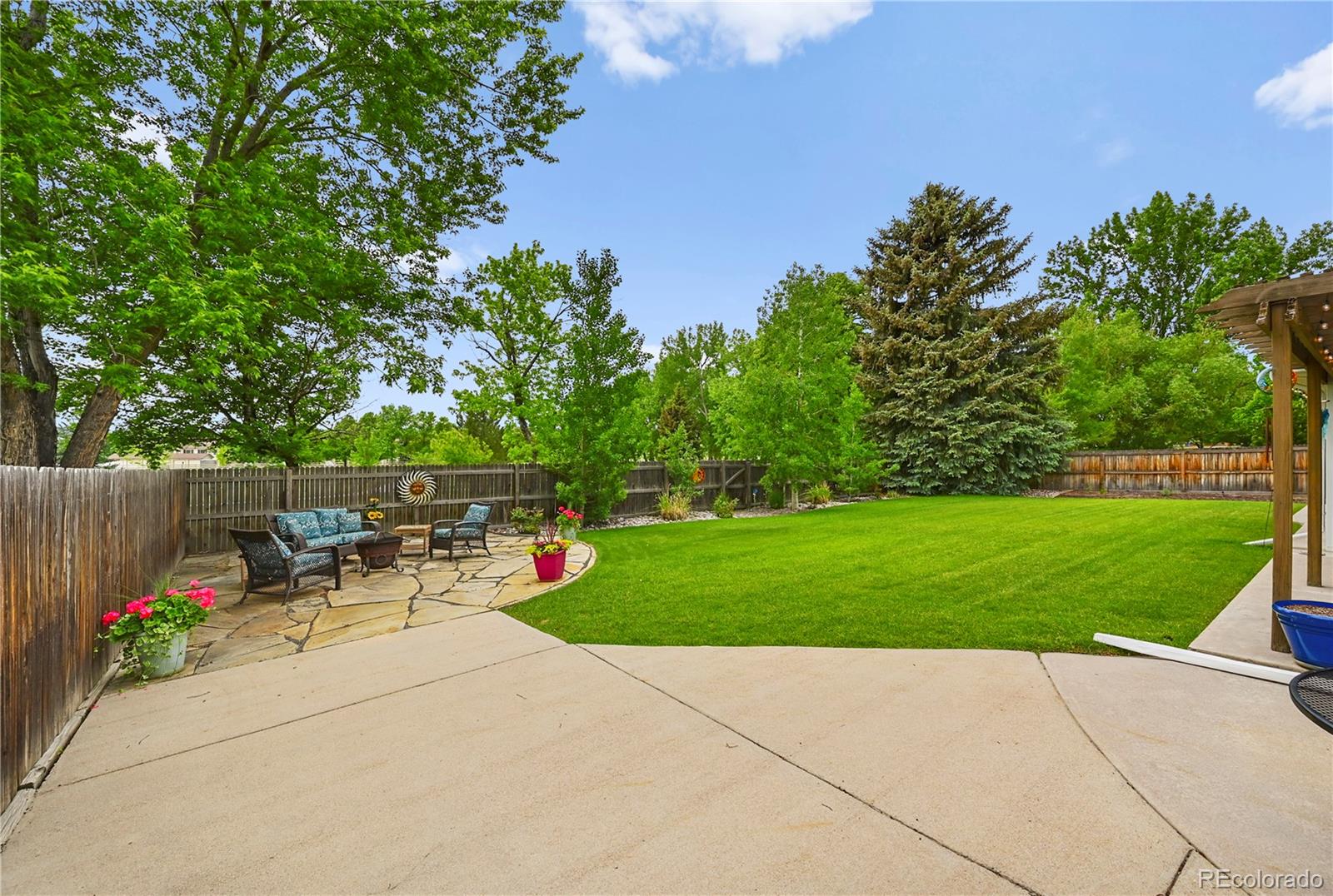 8896 W Prentice Avenue