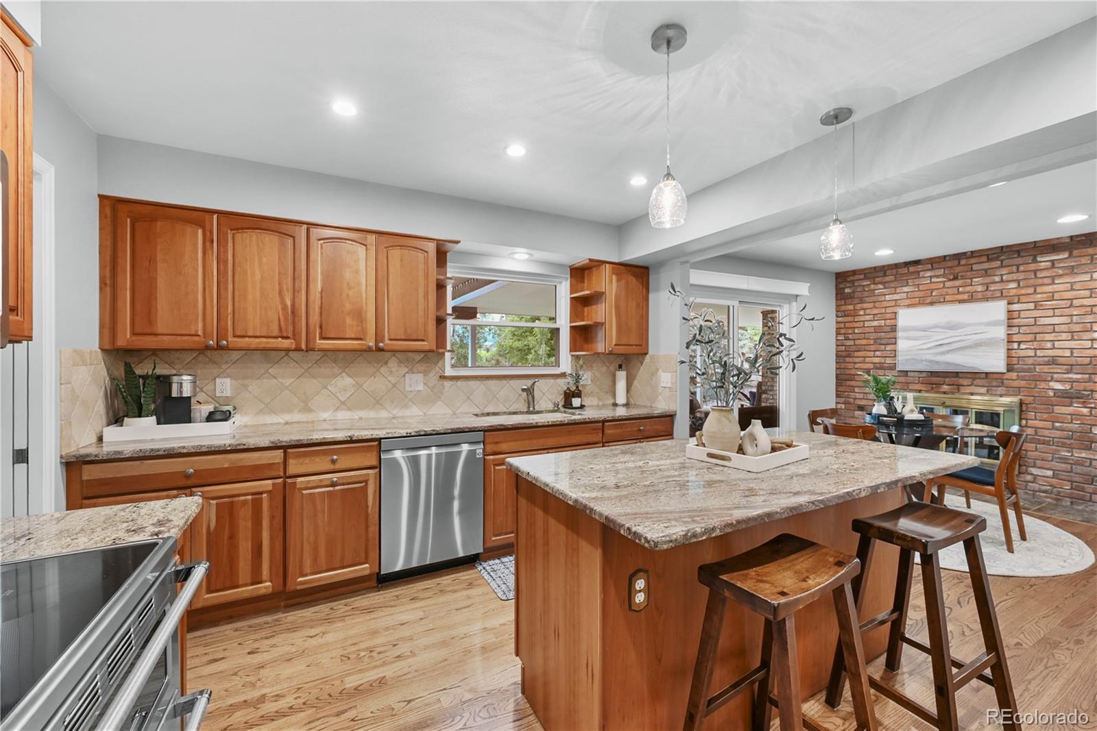 8896 W Prentice Avenue