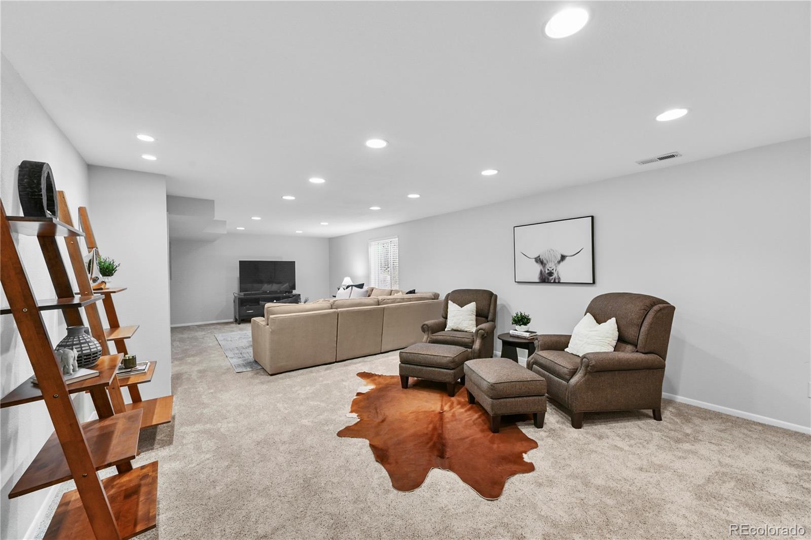 8896 W Prentice Avenue