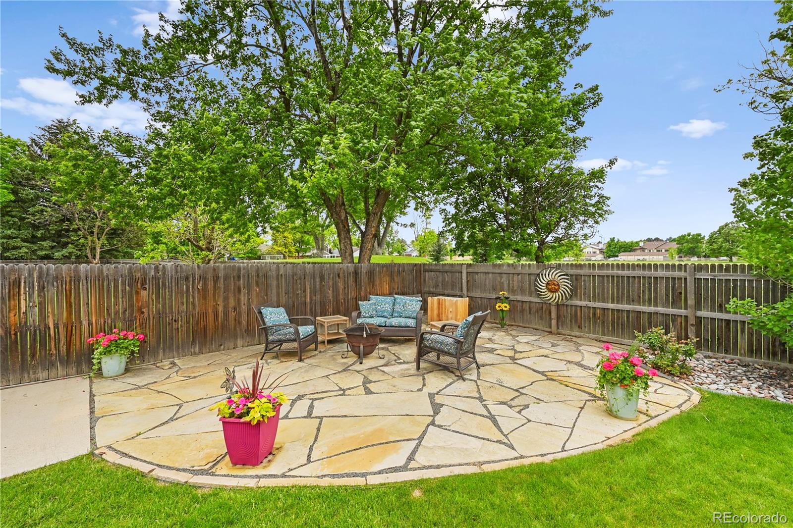 8896 W Prentice Avenue