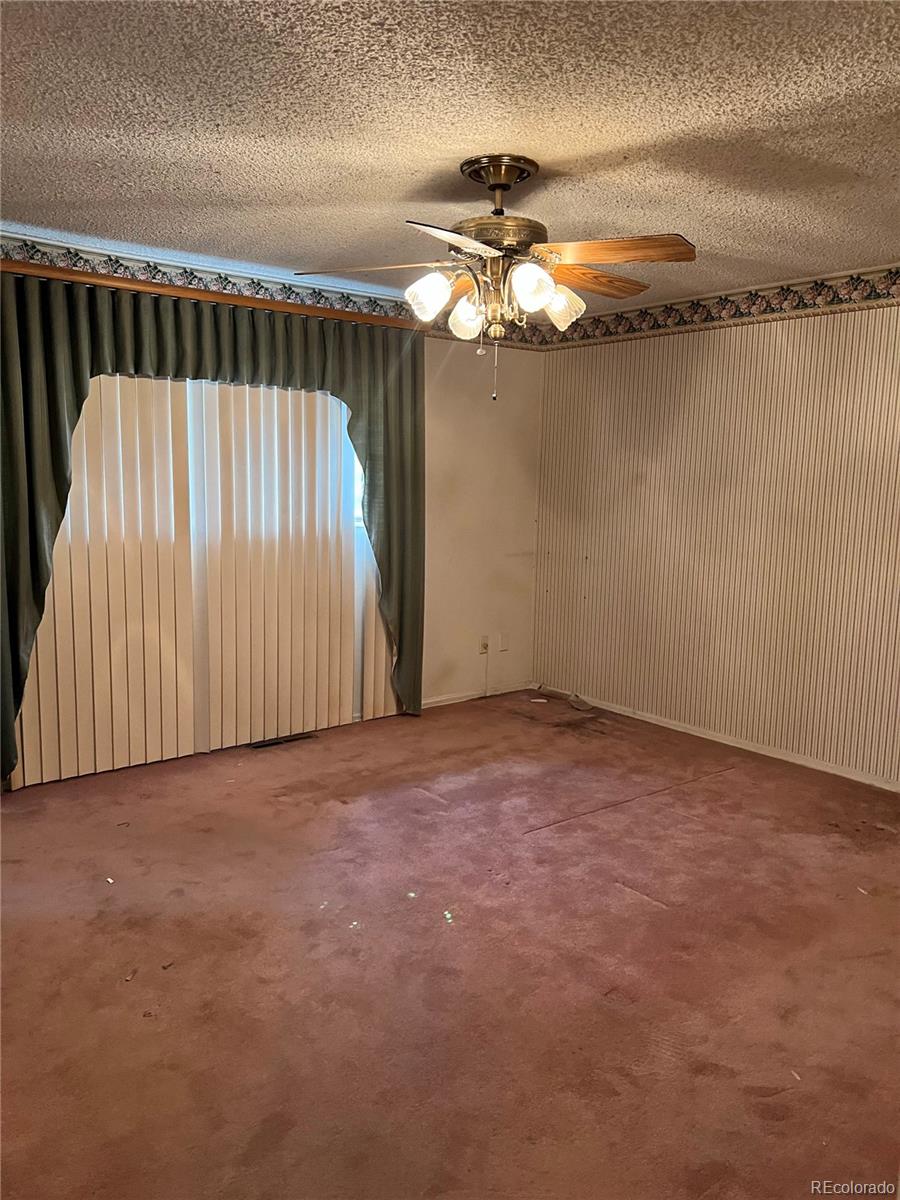 4725 Nightingale Drive