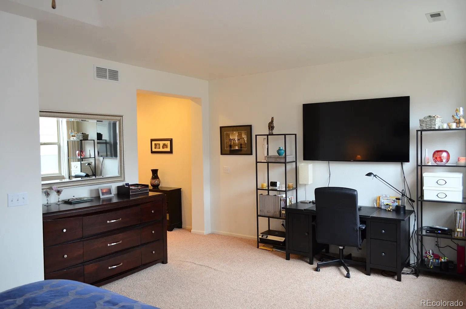 8925 E Nichols Place