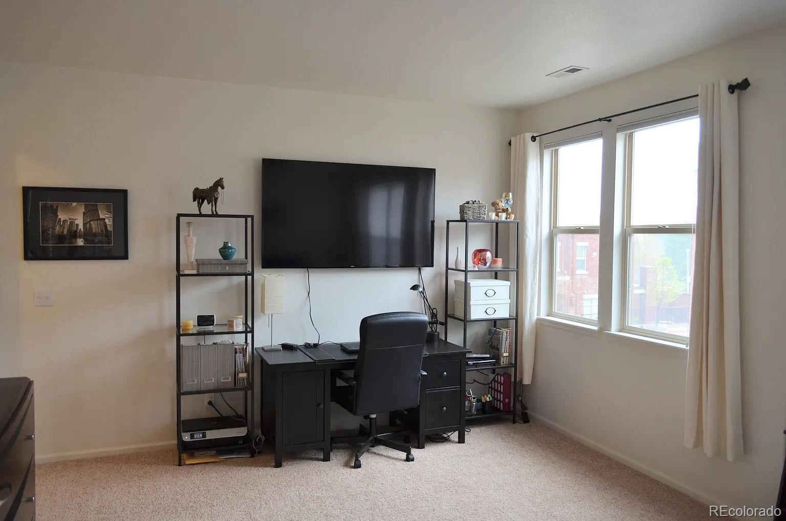 8925 E Nichols Place