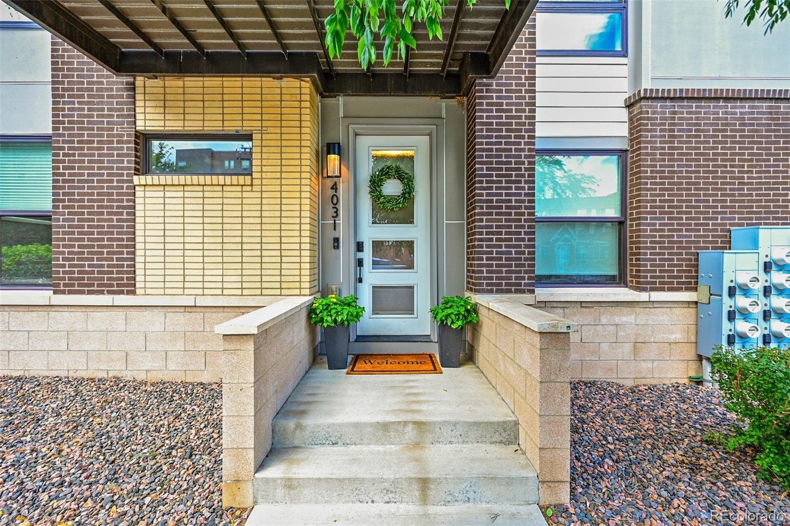 4031 W Conejos Place